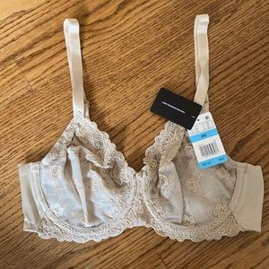 🆕 Wacoal Lace Bra